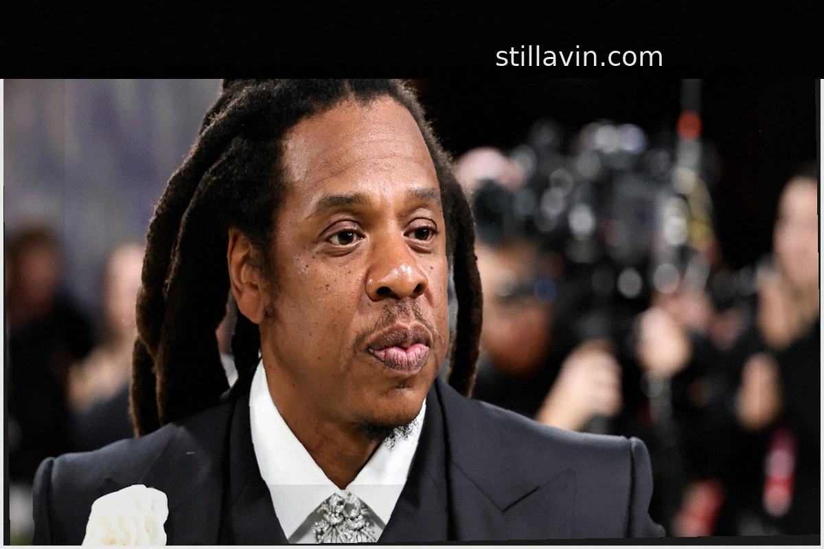Jay-Z Провел Разогревочное Выступление Перед Фестивалем Roots Picnic