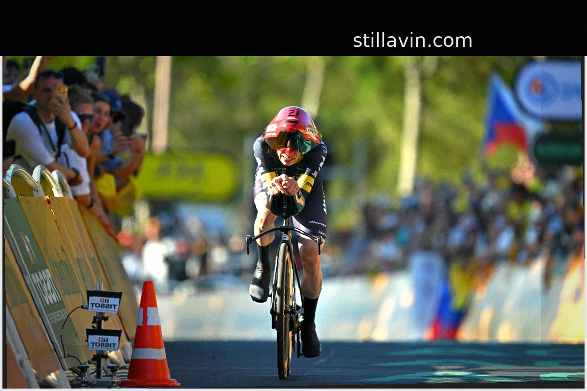 El Team Visma gana la contrarreloj por equipos en Barcelona: Vingegaard, primer líder del Tour