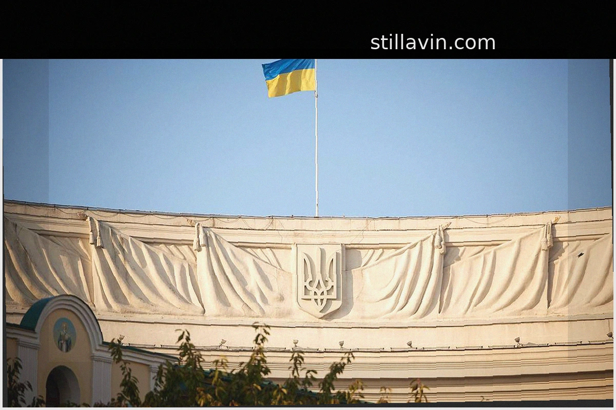 Лешек Миллер: Украина должна вернуть вооружение Польше, а не принимать ордена