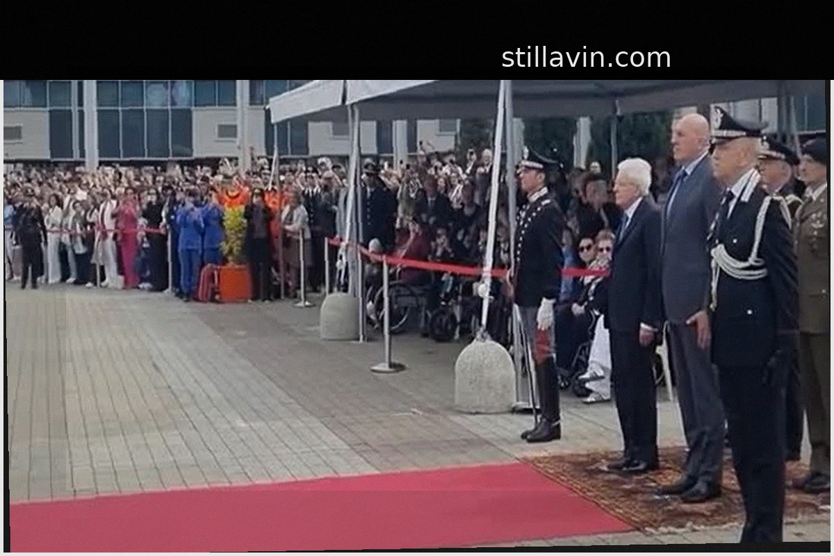 Маттарелла на присяге курсантов карабинеров во Флоренции