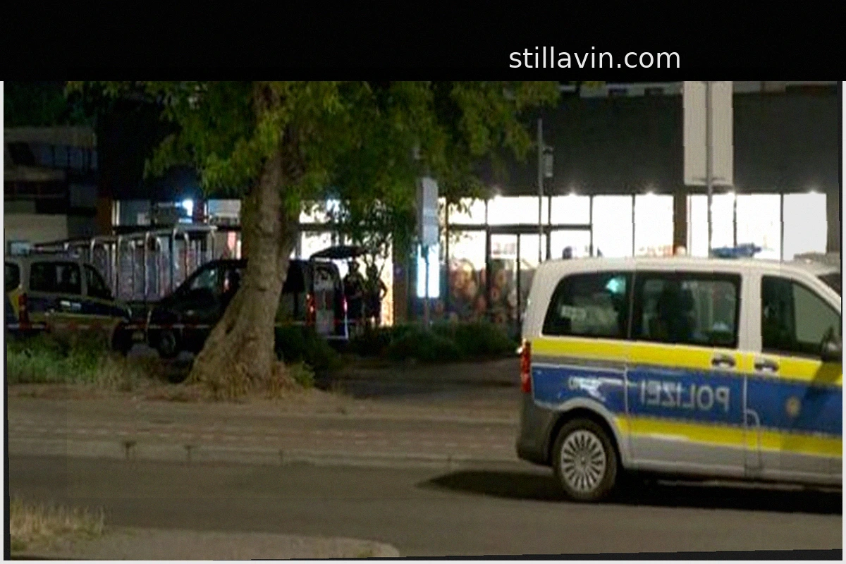 Мужчина держит женщину в заложниках в супермаркете Берлина